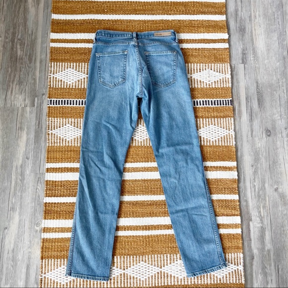 Grlfriend Naomi High-Rise Straight Jeans - Picture 11 of 15